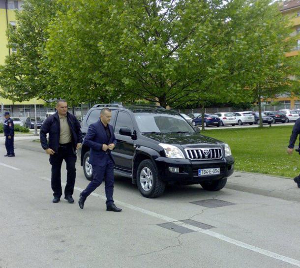 Ministar Lukač sa predfstavnicima opozicije prije mitinga