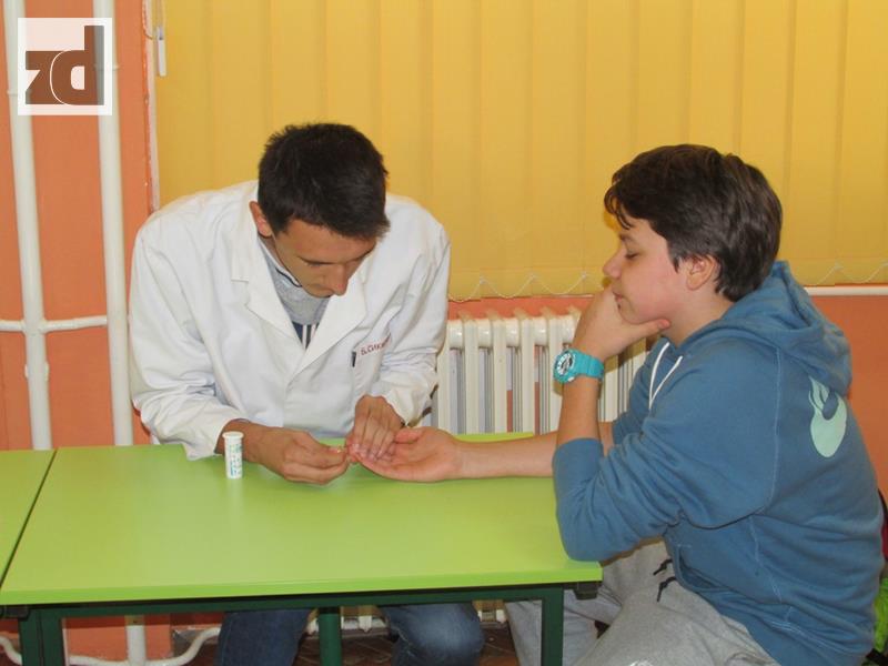 Photo of Učenici mjerili šećer i krvni pritisak