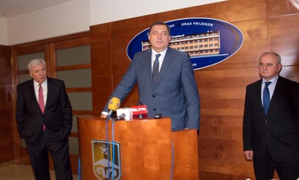 Photo of Miting i kontramiting: Dodik zove opoziciju na dogovor