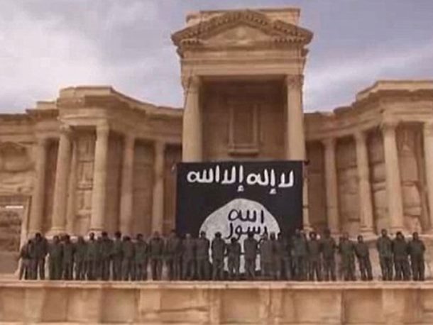 Photo of Teroristi srušili Rimski teatar u Palmiri (video)