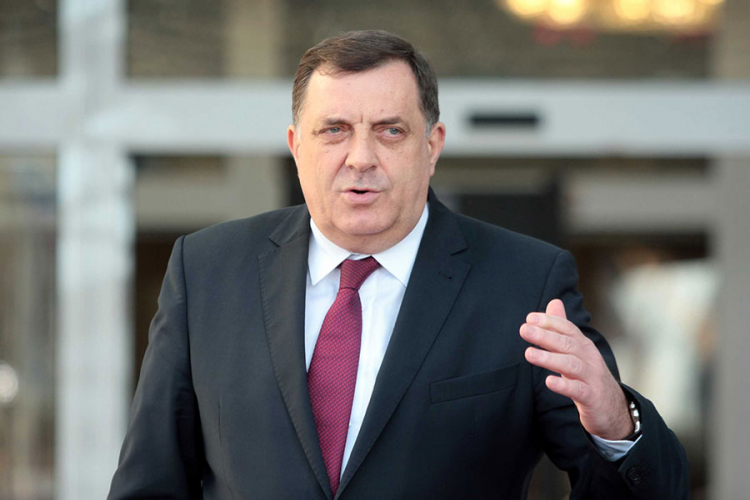 Photo of Dodik: SzP potpuno vezan za politiku Izetbegovića.
