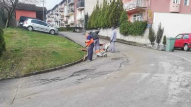 Photo of Zbog krpljenja rupa na ulicama potrebno izmjestiti vozila