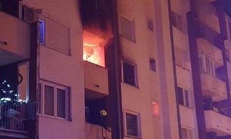 Photo of Tragedija u Bratuncu: U požaru u novogodišnjoj noći, dva lica smrtno stradala, petoro povrijeđeno
